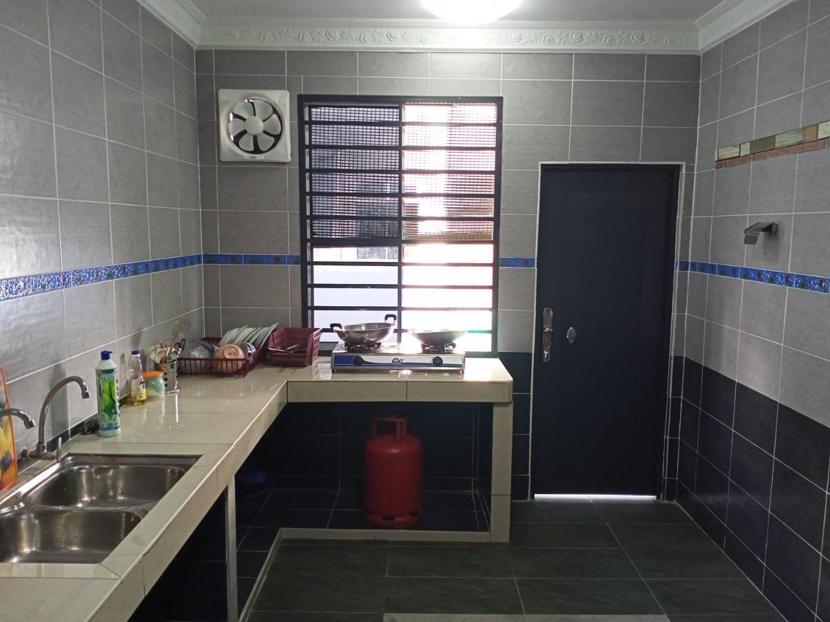 Holiday Home Bagan Lalang 5 Aircon كامبونغ باغان لالانغ المظهر الخارجي الصورة