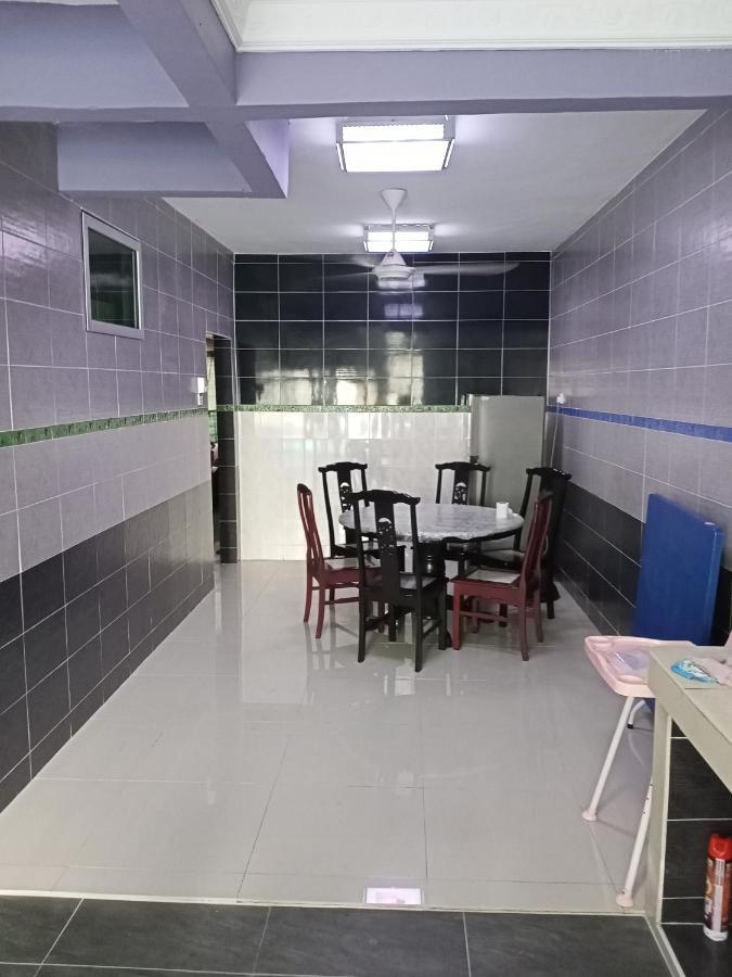 Holiday Home Bagan Lalang 5 Aircon كامبونغ باغان لالانغ المظهر الخارجي الصورة