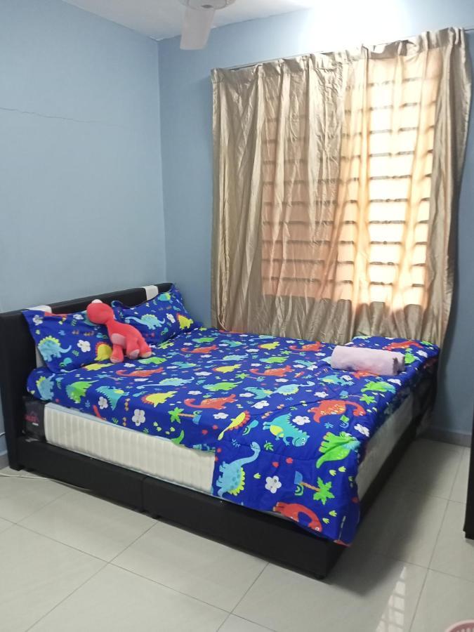 Holiday Home Bagan Lalang 5 Aircon كامبونغ باغان لالانغ المظهر الخارجي الصورة