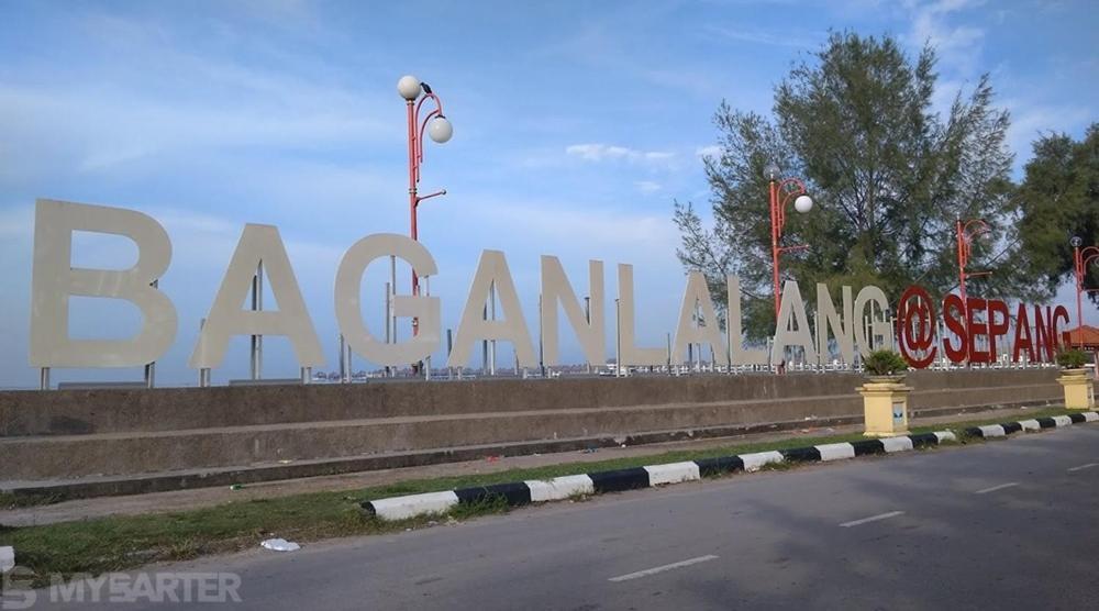 Holiday Home Bagan Lalang 5 Aircon كامبونغ باغان لالانغ المظهر الخارجي الصورة