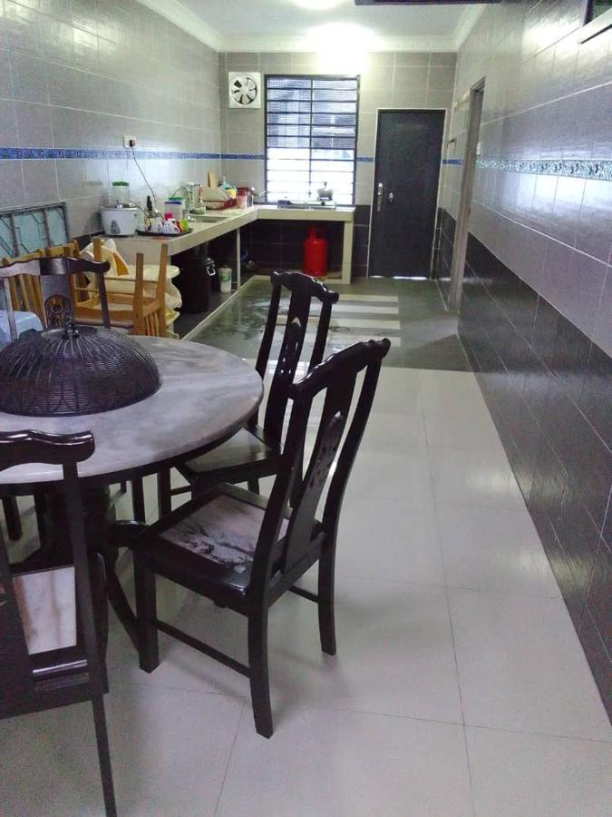 Holiday Home Bagan Lalang 5 Aircon كامبونغ باغان لالانغ المظهر الخارجي الصورة